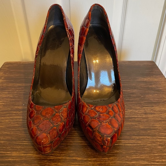 Jessica Simpson Red Alligator Pattern Parigi Heels - Picture 3 of 7